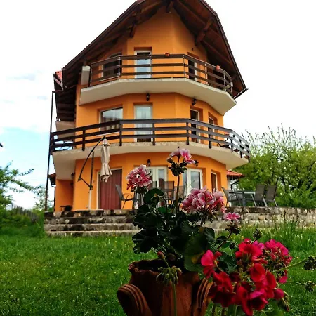 בית הארחה Tamara House